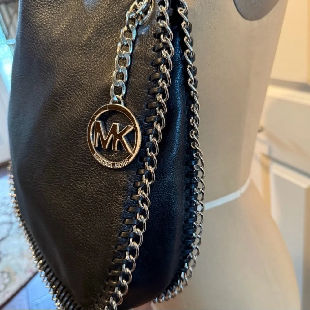 Michael Kors Black Leather Chain Shoulder Bag - Picture 3 of 6